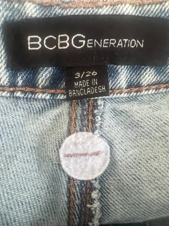 BCBGeneration - BARREL LEG Light Blue Boyfriend Jeans 👖 frayed hem - Picture 2 of 11